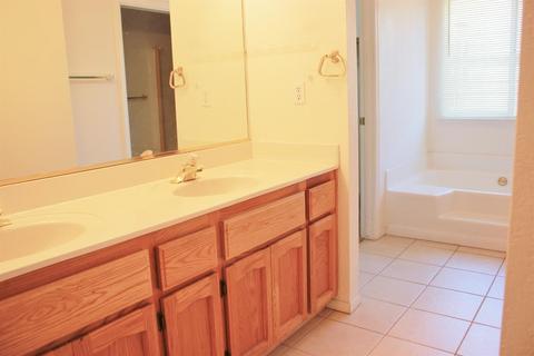 1004 Jayhawk Way, Modesto, CA 95358 photo 11