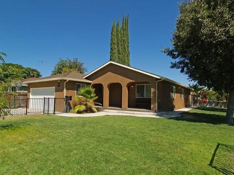 1902 Estep Dr, Modesto, CA 95350 photo 2