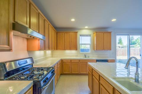 354 Anemone Ct, Patterson, CA 95363 photo 17
