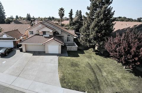 1566 E D St, Oakdale, CA 95361 photo 2