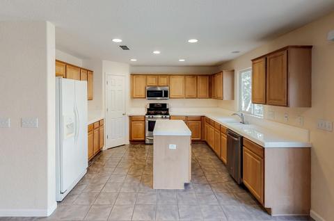 4265 Emmons Cir, Mather, CA 95655 photo 2