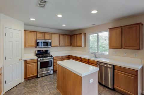 4265 Emmons Cir, Mather, CA 95655 photo 4