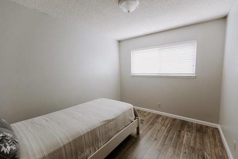 1652 David Dr, Escalon, CA 95320 photo 24