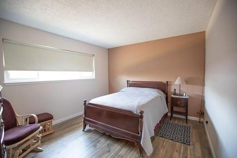 1652 David Dr, Escalon, CA 95320 photo 25