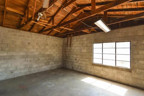 650 E North St, Manteca, CA 95336 photo 12