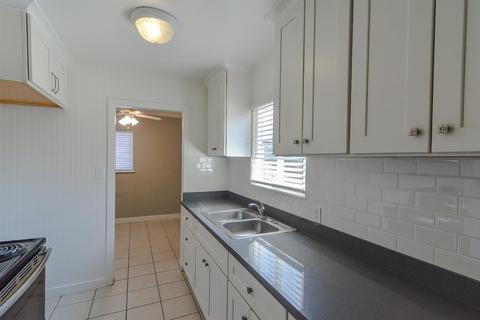 650 E North St, Manteca, CA 95336 photo 4