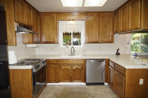 1920 Castleview Dr, Turlock, CA 95382 photo 17