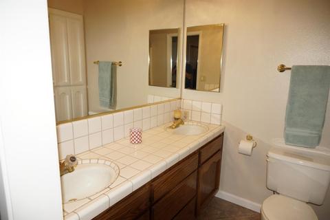 1920 Castleview Dr, Turlock, CA 95382 photo 18