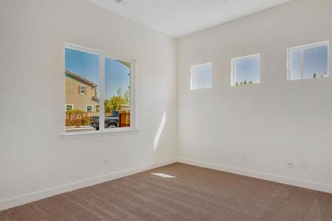 586 Ventana Ave, Tracy, CA 95376 photo 5