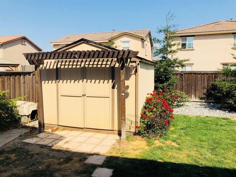 667 Town Sq, Lathrop, CA 95330 photo 11