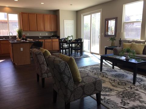 1418 Berrendas St, Patterson, CA 95363 photo 5