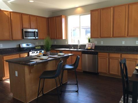 1418 Berrendas St, Patterson, CA 95363 photo 4