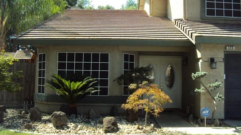 325 Macon Ct, Modesto, CA 95357 photo 2