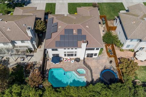 476 Otis Dr, Ripon, CA 95366 photo 4