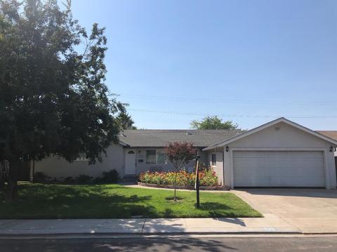 225 Flores, Manteca, CA 95336 photo 1