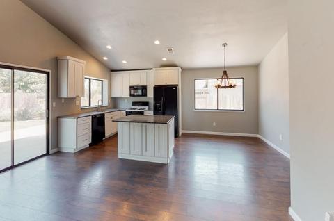 217 W E St, Galt, CA 95632 photo 4