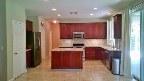 2357 Meadowbrook Dr, Lodi, CA 95242 photo 2
