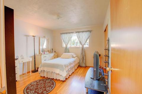610 College Ave, Modesto, CA 95350 photo 15