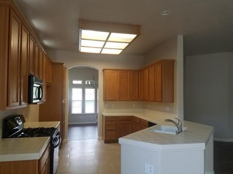 2463 Roberts Rd, Turlock, CA 95382 photo 2