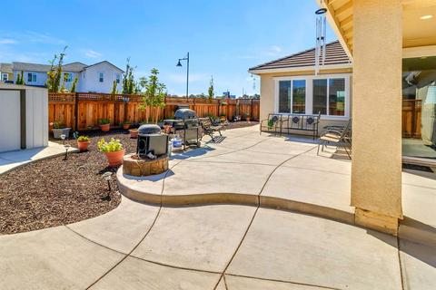 681 Lakeside Dr, Lathrop, CA 95330 photo 28