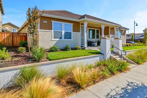 681 Lakeside Dr, Lathrop, CA 95330 photo 2