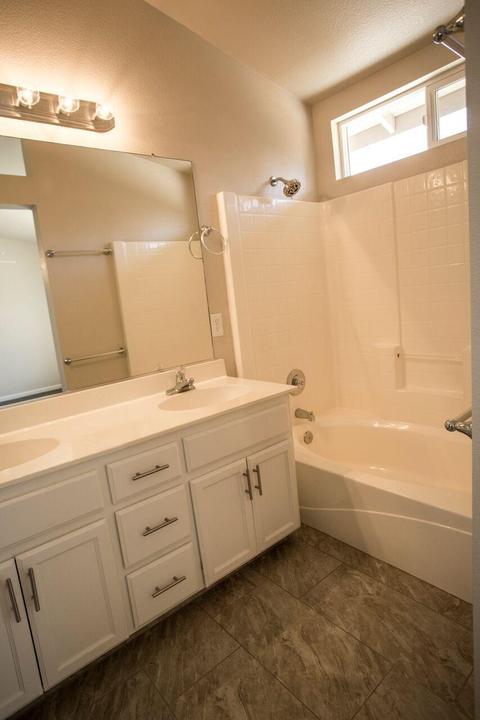 800 Limestone Ave, Lathrop, CA 95330 photo 13