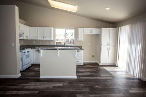 800 Limestone Ave, Lathrop, CA 95330 photo 4