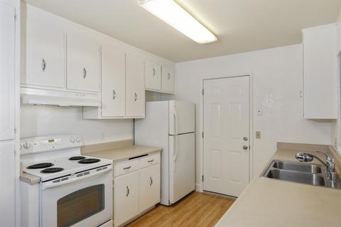 3018 Albany Ave, Davis, CA 95618 photo 5