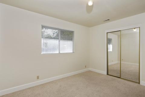 3018 Albany Ave, Davis, CA 95618 photo 12