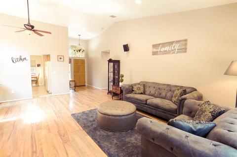 824 La Coruno St, Davis, CA 95618 photo 4