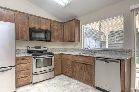 3829 Rotterdam Ave, Modesto, CA 95356 photo 11
