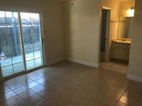 1201 Windsor Ct, Turlock, CA 95380 photo 4