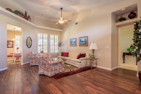 1075 Groen Ct, Ripon, CA 95366 photo 2