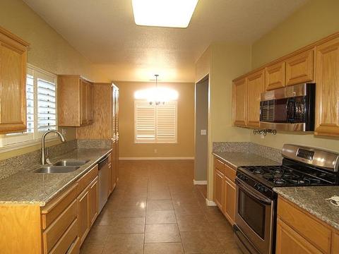 4657 Kirkes Dr, Turlock, CA 95382 photo 11