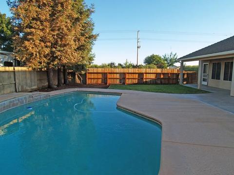 4657 Kirkes Dr, Turlock, CA 95382 photo 2