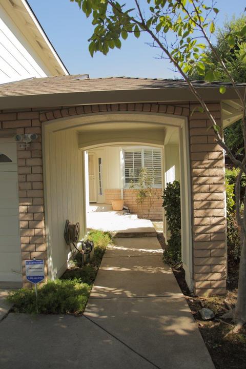 3633 Dry Creek Dr, Modesto, CA 95357 photo 2