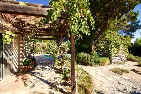 5004 Melvin Dr, Carmichael, CA 95608 photo 2