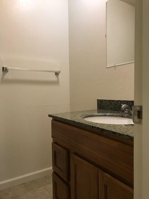 1235 Spruce Ln, Manteca, CA 95336 photo 8