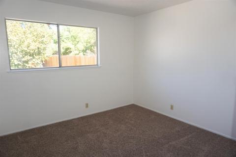 2421 Eicher Ave, Modesto, CA 95350 photo 17