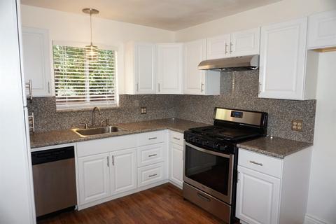 2421 Eicher Ave, Modesto, CA 95350 photo 3
