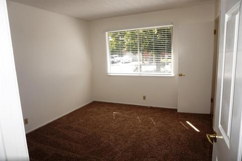 2421 Eicher Ave, Modesto, CA 95350 photo 14
