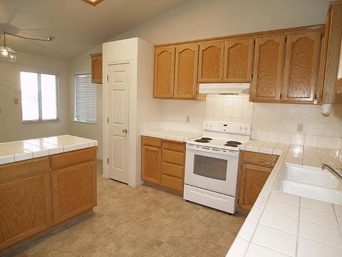 4461 Glimmer Ln, Turlock, CA 95382 photo 12
