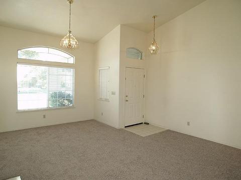 4461 Glimmer Ln, Turlock, CA 95382 photo 4