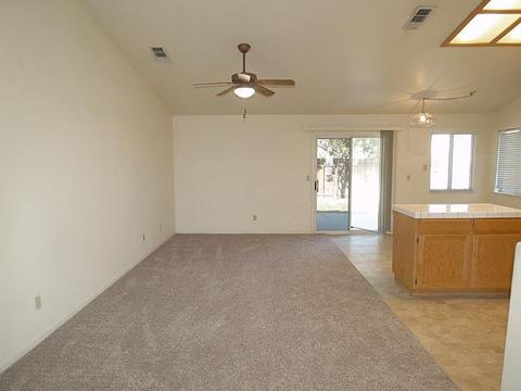 4461 Glimmer Ln, Turlock, CA 95382 photo 9