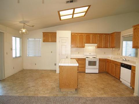 4461 Glimmer Ln, Turlock, CA 95382 photo 8
