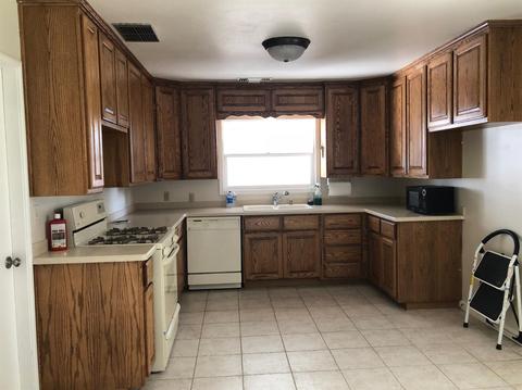 1105 Half Moon Dr, Modesto, CA 95350 photo 5