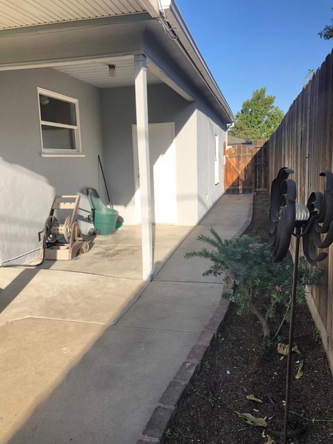 1105 Half Moon Dr, Modesto, CA 95350 photo 16