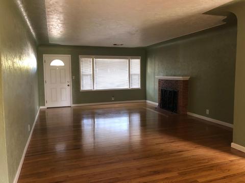 1105 Half Moon Dr, Modesto, CA 95350 photo 4