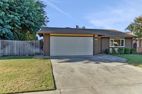 1386 Stanley Dr, Ripon, CA 95366 photo 3