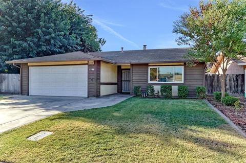1386 Stanley Dr, Ripon, CA 95366 photo 1